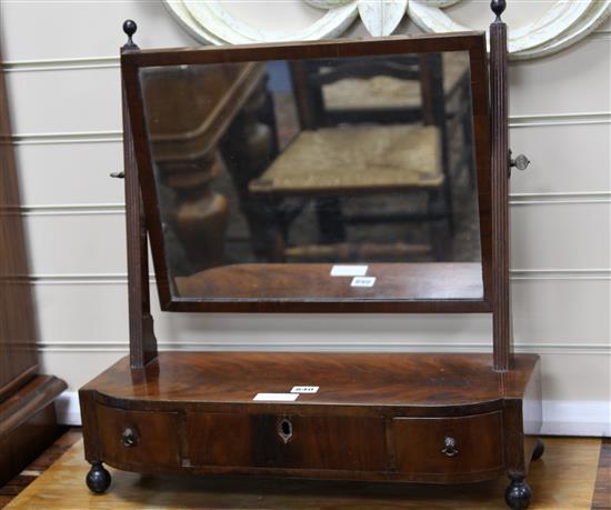 A Regency mahogany toilet mirror